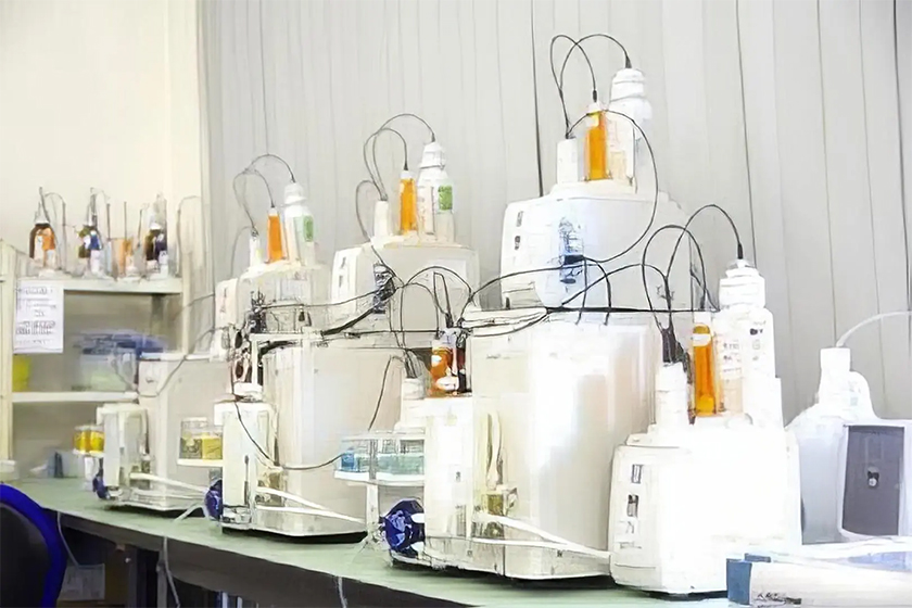 Automatic titration analyzer used by Kiyokawa